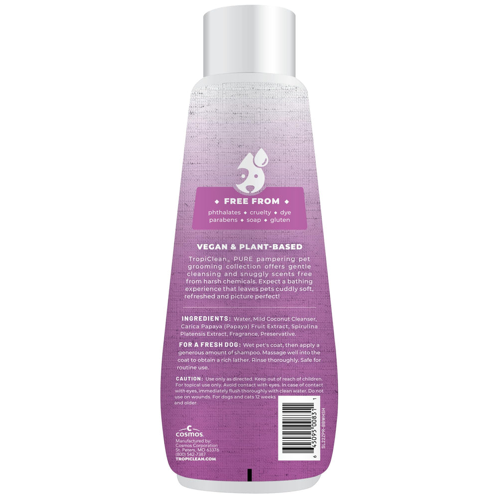 TropiClean champú para mascotas favorece un pelaje blanco más luminoso.