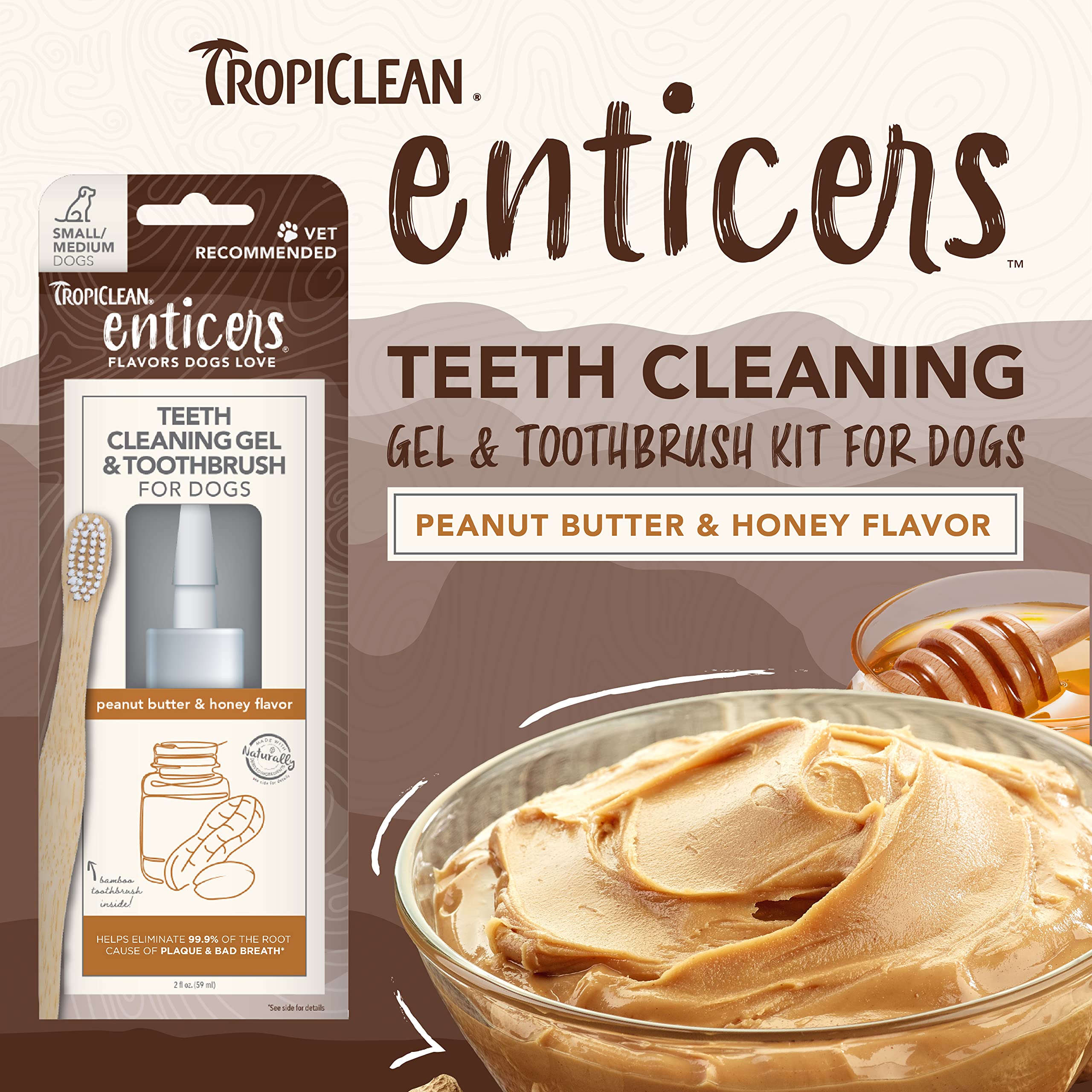 Cepillo de bambú TropiClean Enticers con cerdas suaves para un cepillado cómodo.