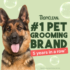 TropiClean Watermelon Waterless Shampoo, aplicación para gatos, cuidado cómodo.