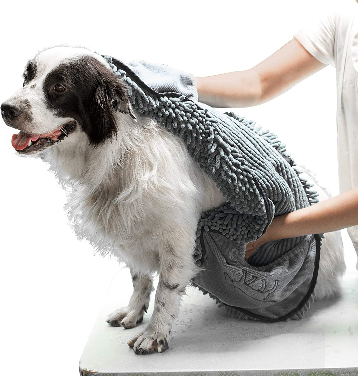 Toalla de secado rápido Tuff Pupper para perros, de 35x15 pulgadas, secado eficiente.