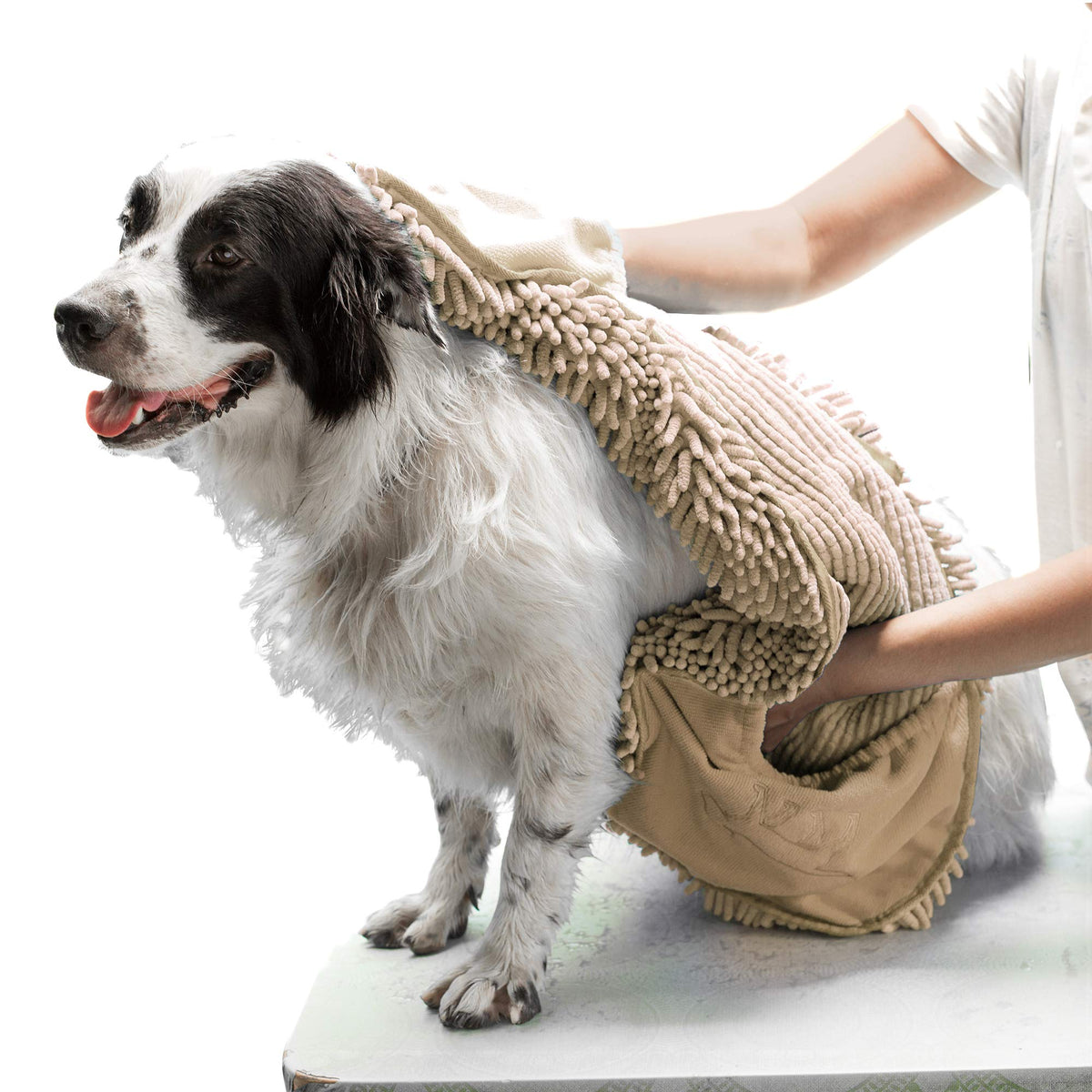 Toalla Tuff Pupper de secado rápido para perros, tamaño 35x15, absorbe agua rápidamente.