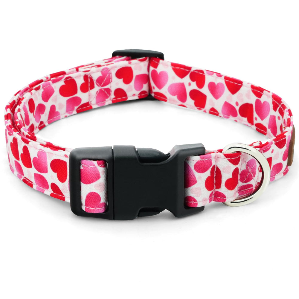 Collar tunkoo para perro con corazón rojo, ideal para días festivos y eventos especiales