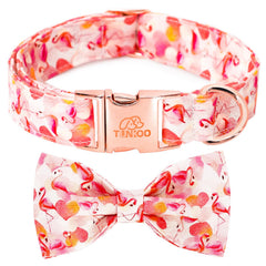 Collar Tunkoo con lazo rosa flamenco y corazón para paseos con estilo.