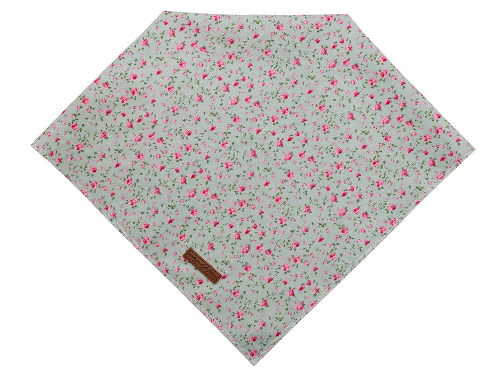 Bandana Unique Style Paws, doble capa, mayor durabilidad para mascotas activas.