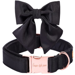 Collar Unique Style Paws con lazo de seda negro y ajuste XL para perros grandes.