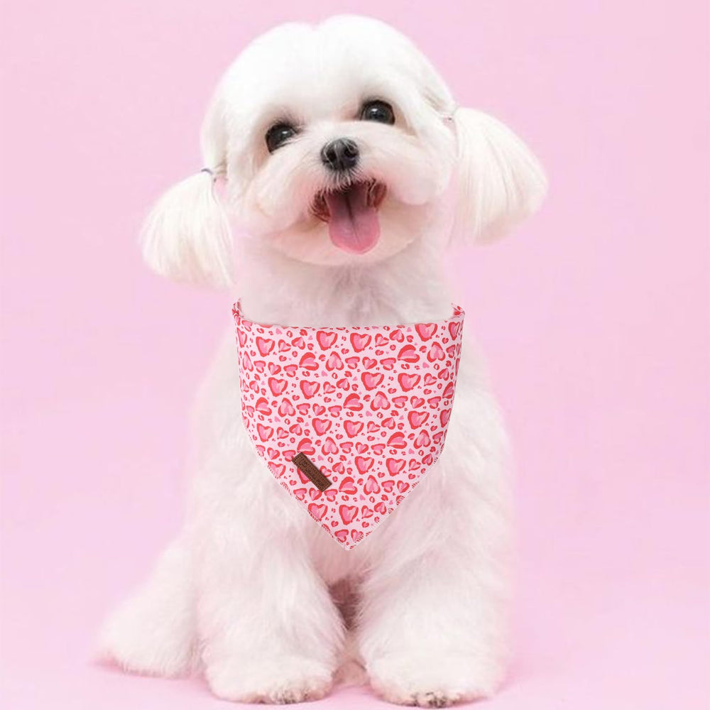 UP URARA PUP bandana diseño corazón rosa para lucir elegante
