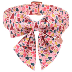 Collar navideño de UP URARA PUP con lazo rosa para paseos festivos