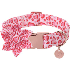 UP URARA PUP collar Valentín con flor, ideal para paseos diarios y estilo encantador.