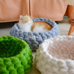 Urnat Cat Nest Bed, tejido-manual: tacto suave que reconforta durante el descanso.