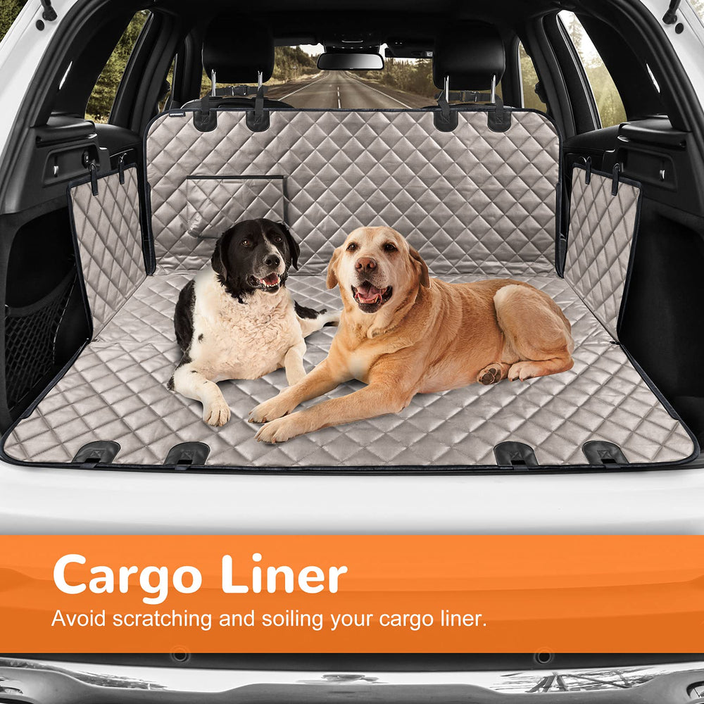 URPOWER material sin olor cuida el habitáculo al viajar con mascotas.