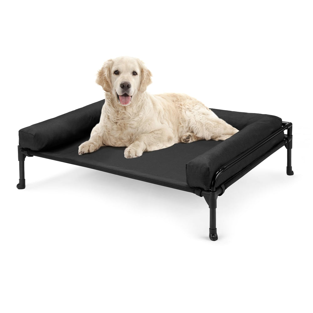 Cama elevada de Veehoo para perros grandes, vista frontal, descanso fresco al exterior.