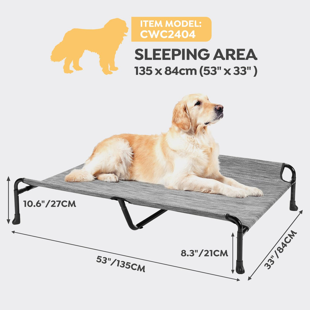 Pies antideslizantes Veehoo mantienen estable la cama incluso cuando el perro juega.