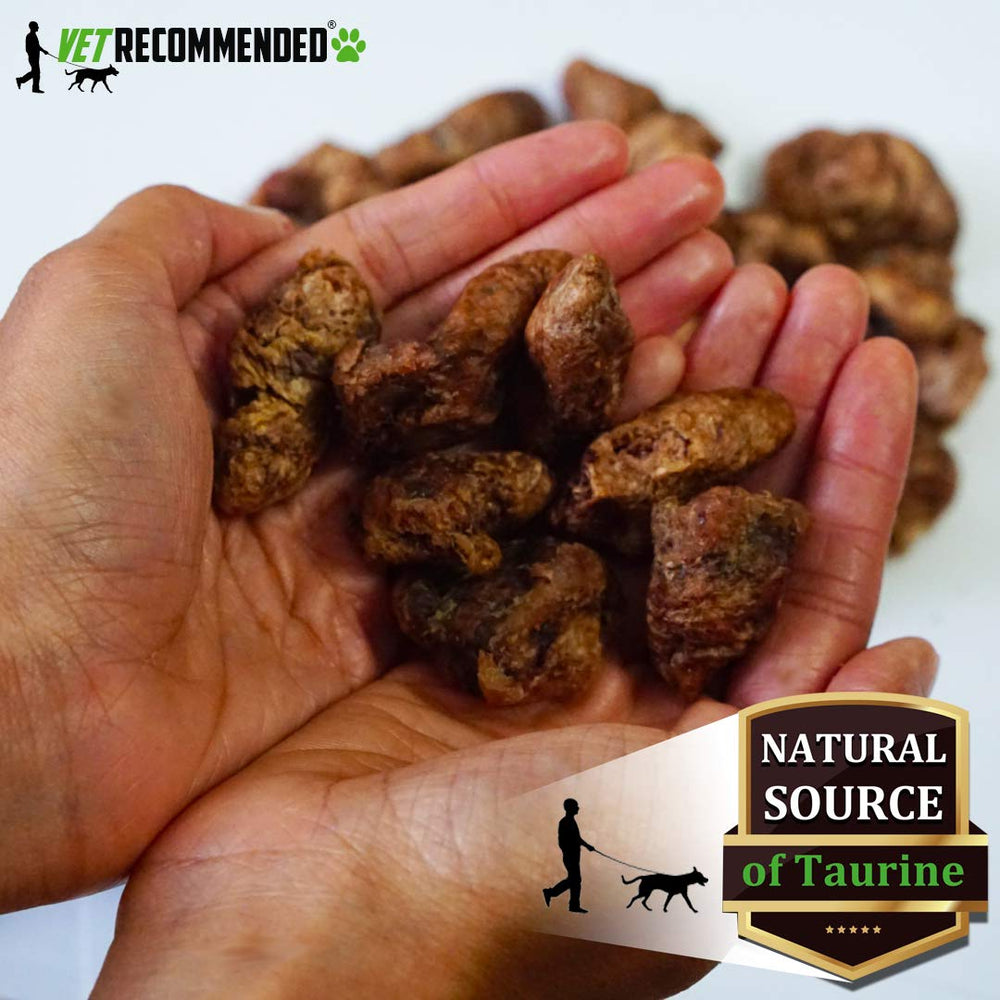 Vet Recommended: primer plano de corazones de pollo liofilizados con sabor natural