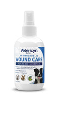 Aplicación de Vetericyn Plus para el cuidado de la piel de perros, protege irritaciones.