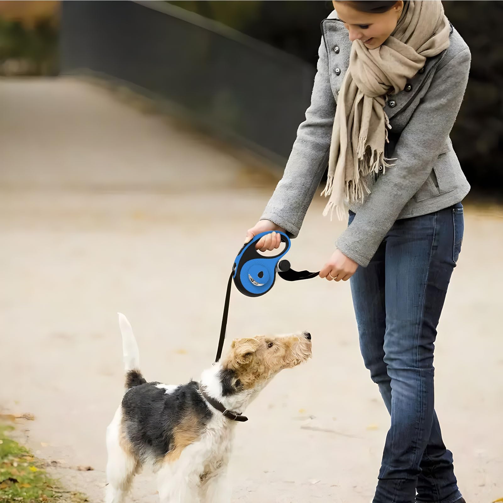 Ideal para perros grandes hasta 50 kg con correa resistente.