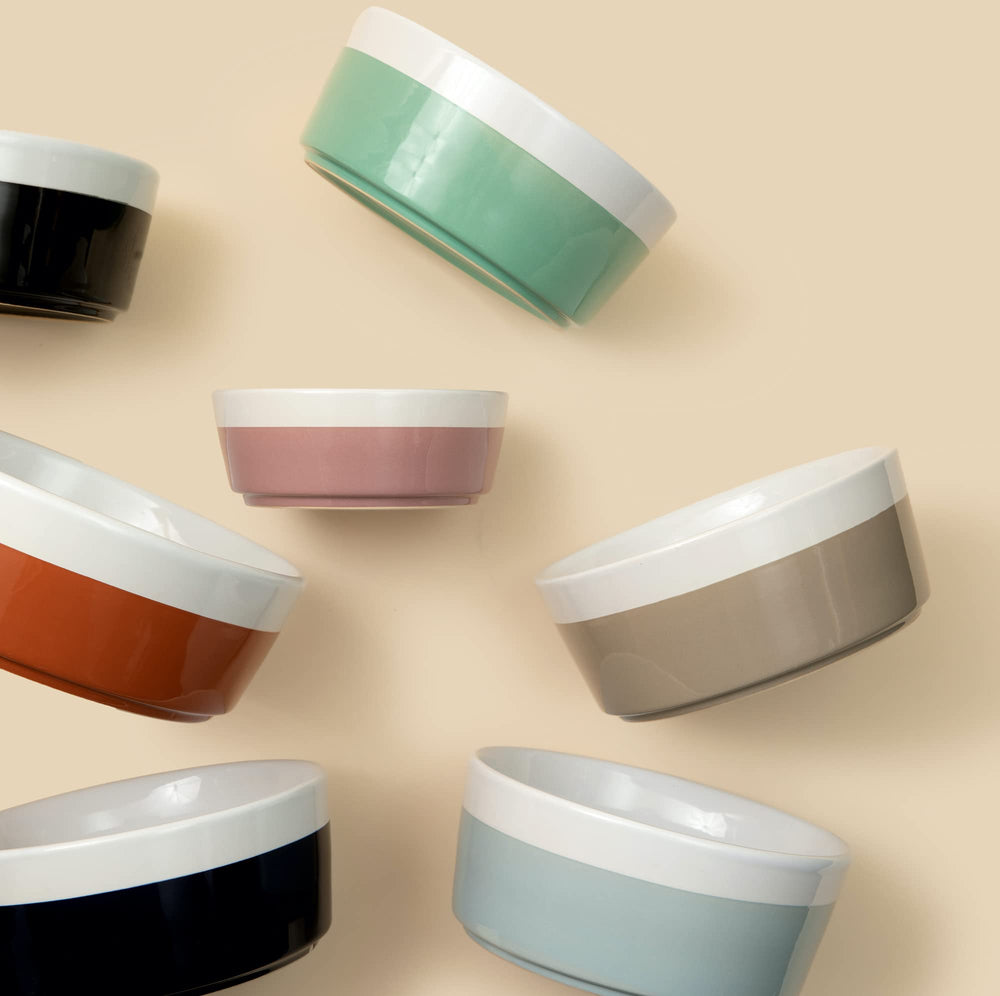 Waggo Dipper: material cerámico resistente, soporta uso diario en múltiples entornos.