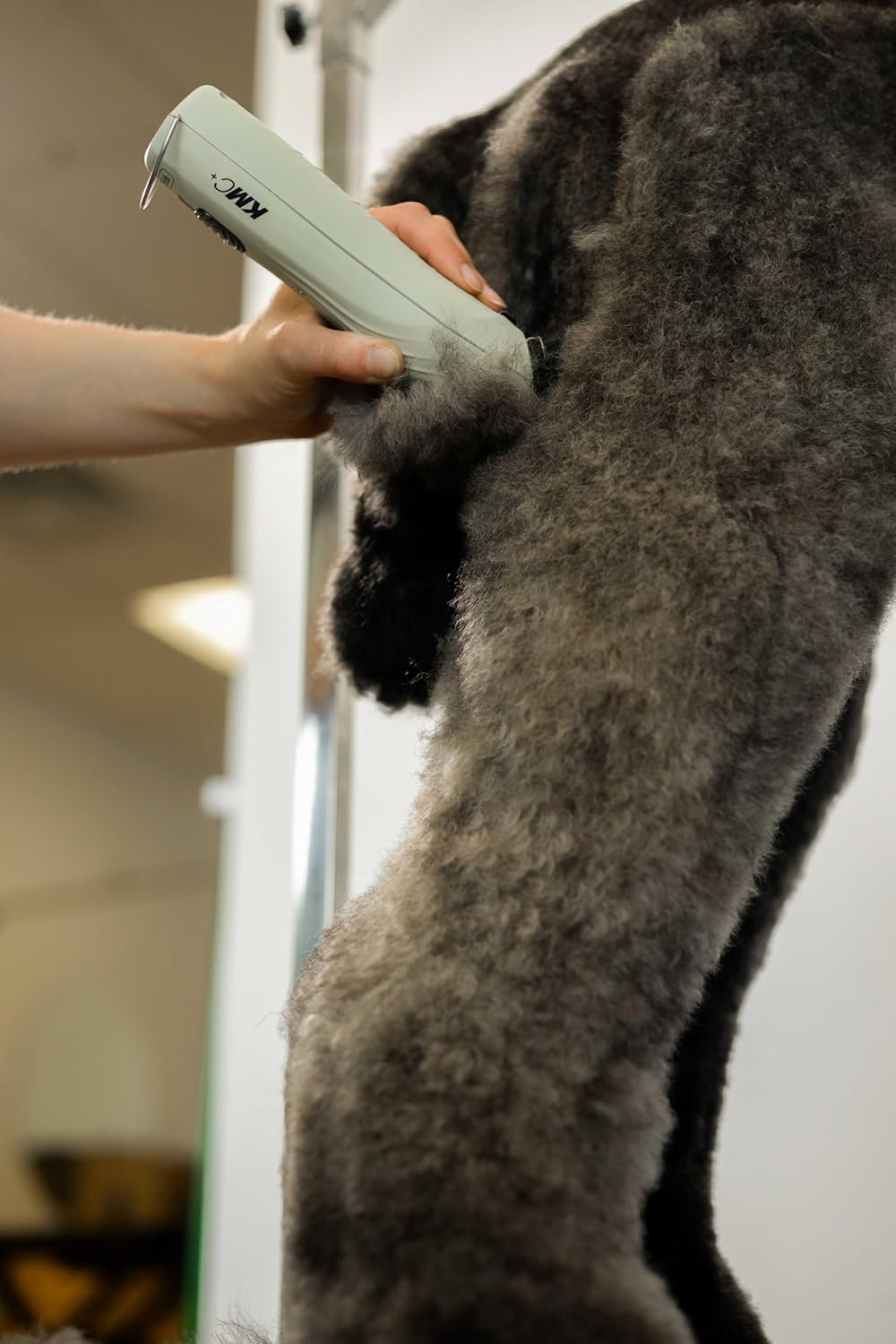 Wahl Professional Animal KMC+ cabezal desmontable para ajuste rápido.