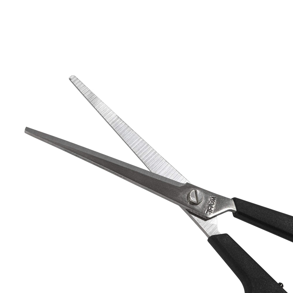 Tijeras Wahl con mango ergonómico para mayor comodidad durante el grooming