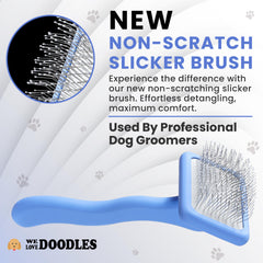 We Love Doodles Cepillo Slicker con agarre ergonómico para sesiones de cuidado cómodas.