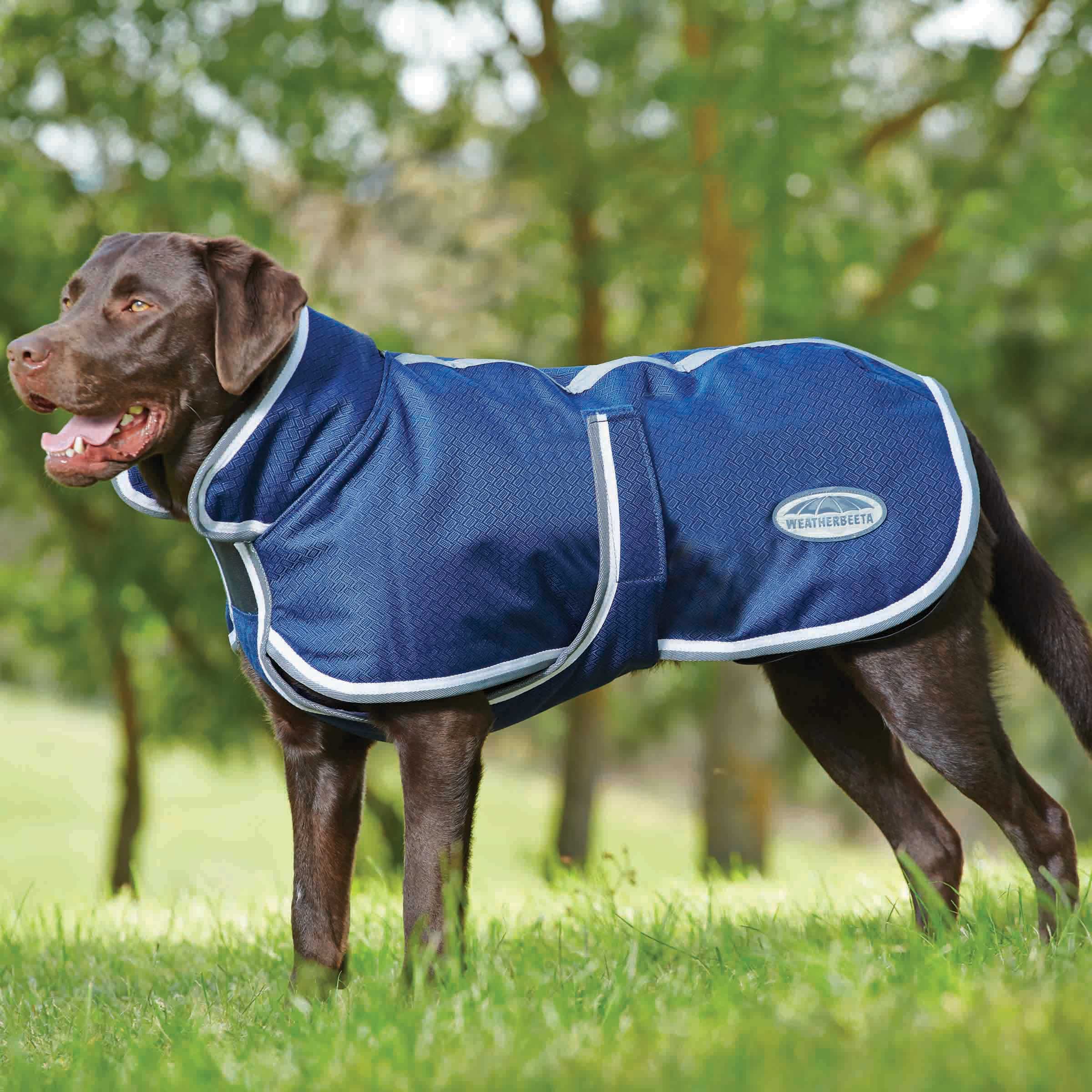 WeatherBeeta ComFiTec Parka 1200D Deluxe, detalle de tejido impermeable y acabado resistente