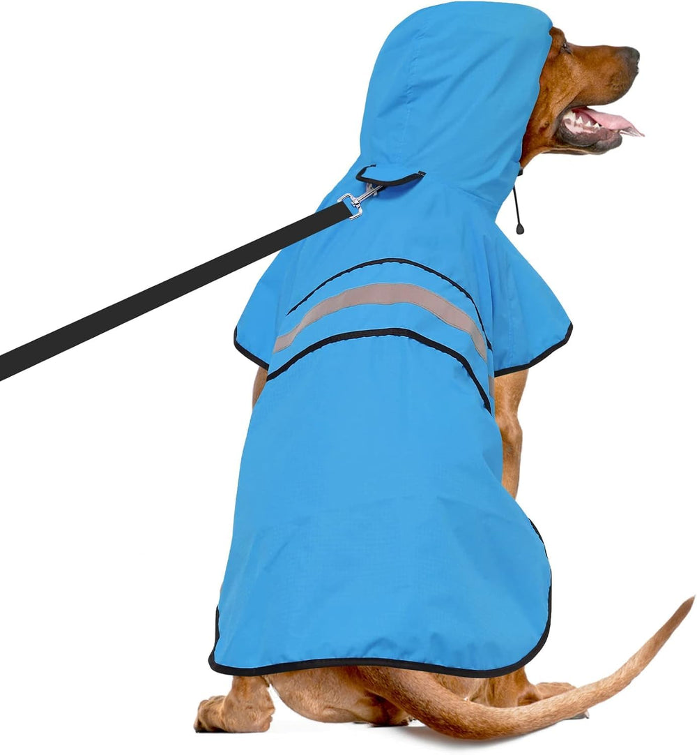 Weesiber chubasquera para perro azul mantiene seco al animal durante la lluvia.