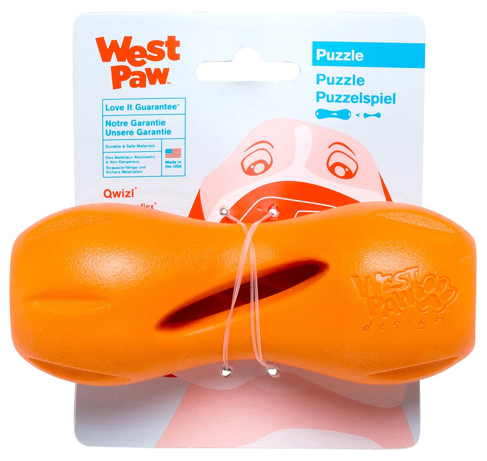 West Point Zogoflex Qwizl, dispensador de golosinas para perro, promueve juego interactivo.