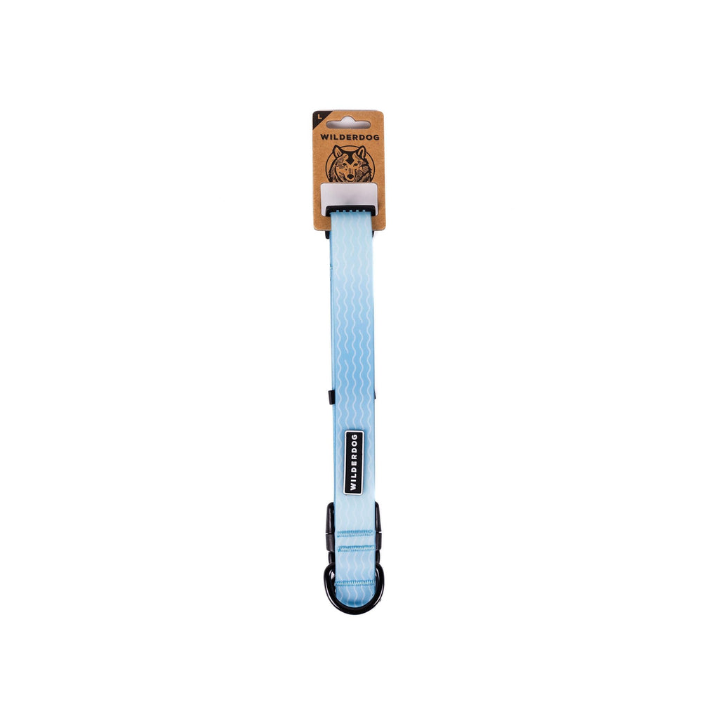 Collar Wilderdog impermeable con recubrimiento de goma para aventuras al aire libre.