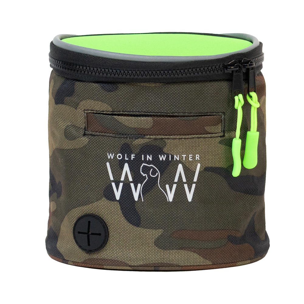 Dispensador de bolsas integrado para limpiezas rápidas durante paseos y entrenamientos.