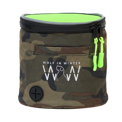 Dispensador de bolsas integrado para limpiezas rápidas durante paseos y entrenamientos.