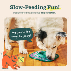 WOOF LickMat con ventosas fuertes ofrece adherencia segura en suelo para evitar deslizamientos durante la hora de alimentación.