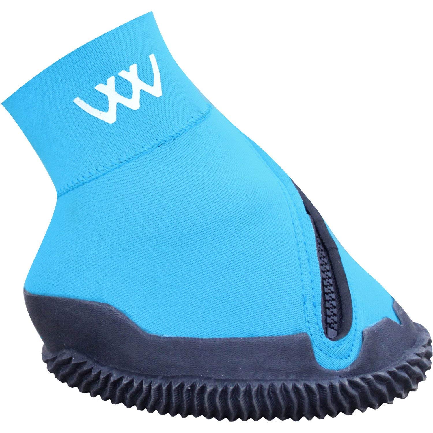 Botas médicas Woof Wear para pezuñas con ajuste cercano y cierre asimétrico.