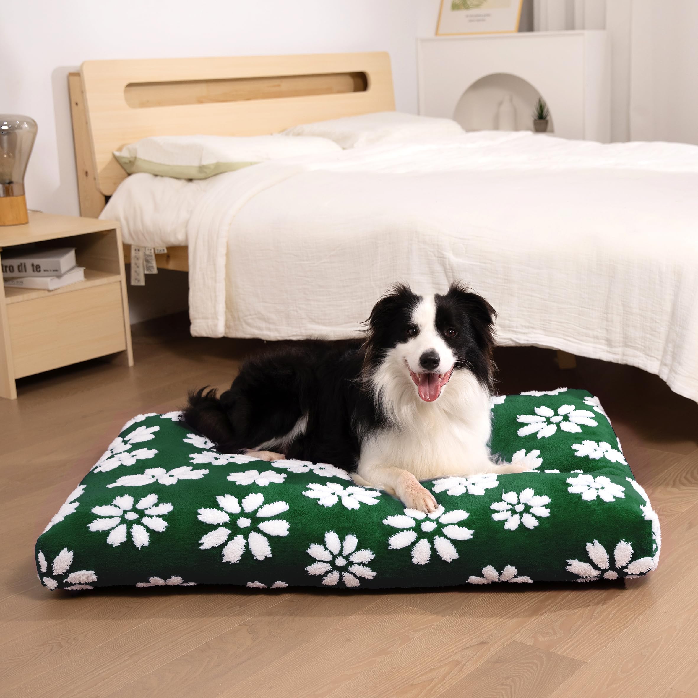Cama Yaning con diseño jacquard verde y flores para ambiente acogedor