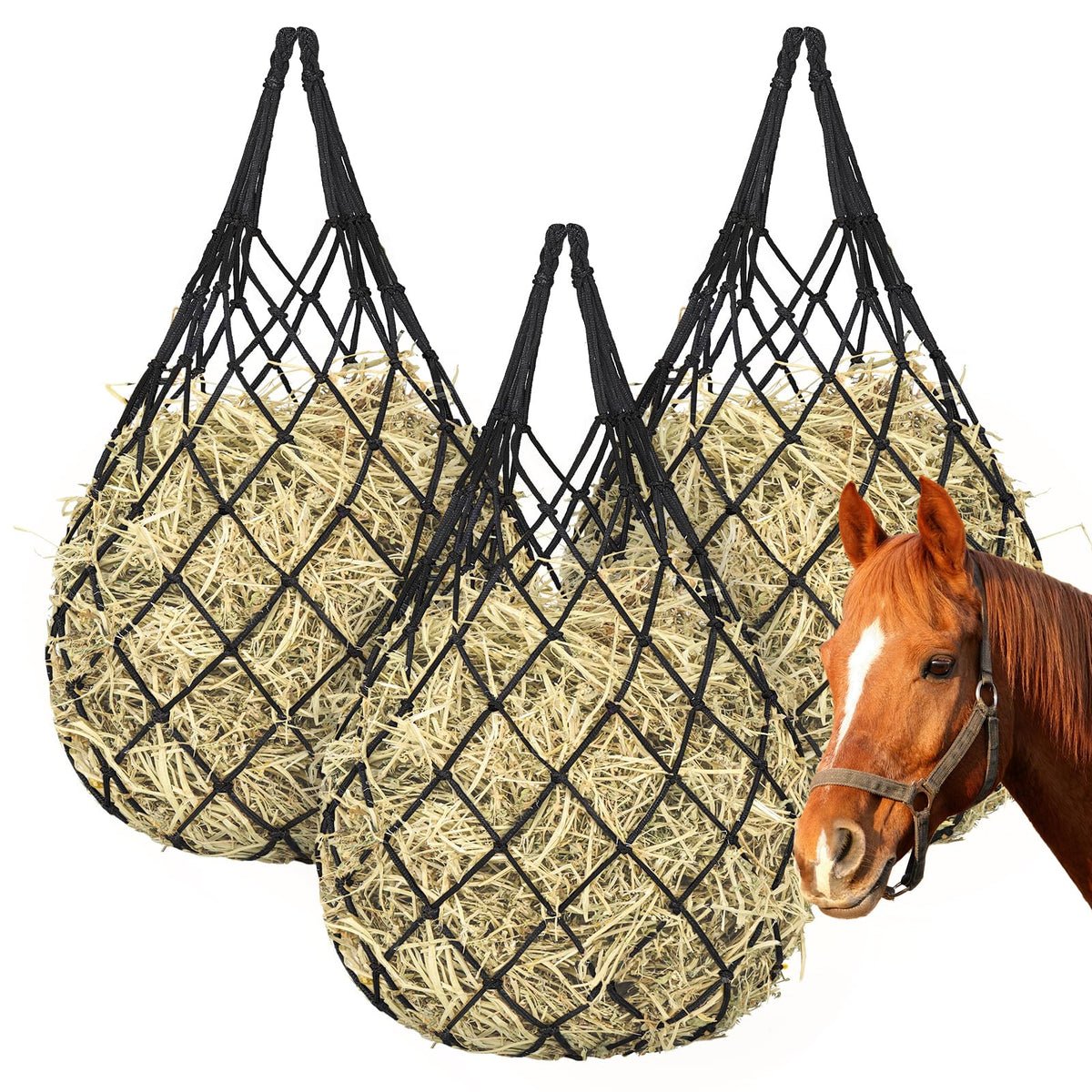 Bolsas heno YedsIntu para caballos colgadas reducen desperdicio diario.