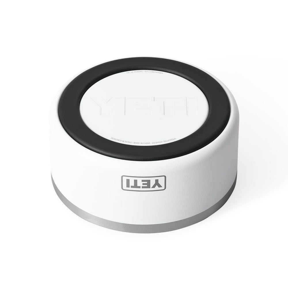 YETI Boomer 8 de acero inoxidable, resistente a abolladuras.