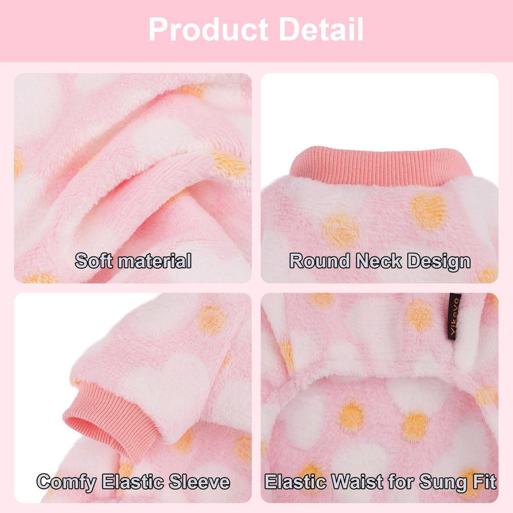 Etiqueta de marca Yikeyo en pijama rosa.