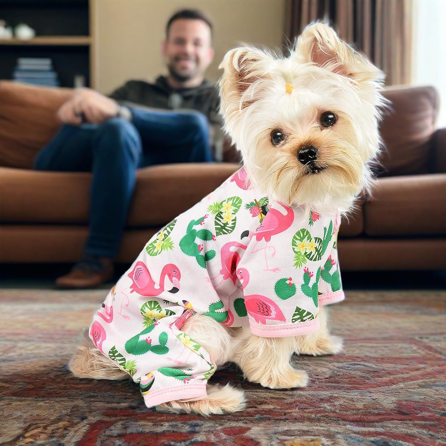 Pijama Yikeyo para perro pequeño, tejido suave para comodidad diaria.