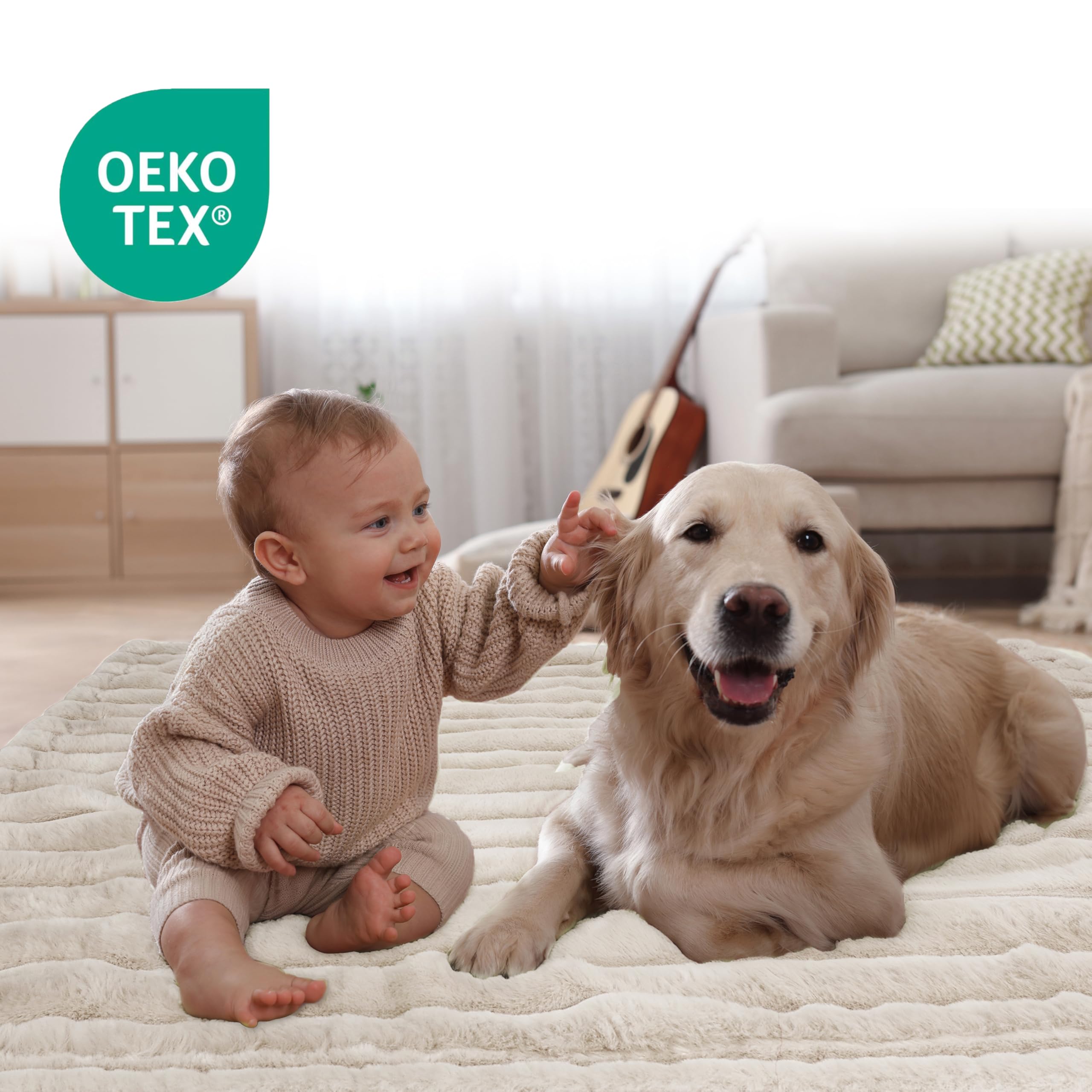 Manta ZAKAPAWS protege muebles gracias al forro impermeable.