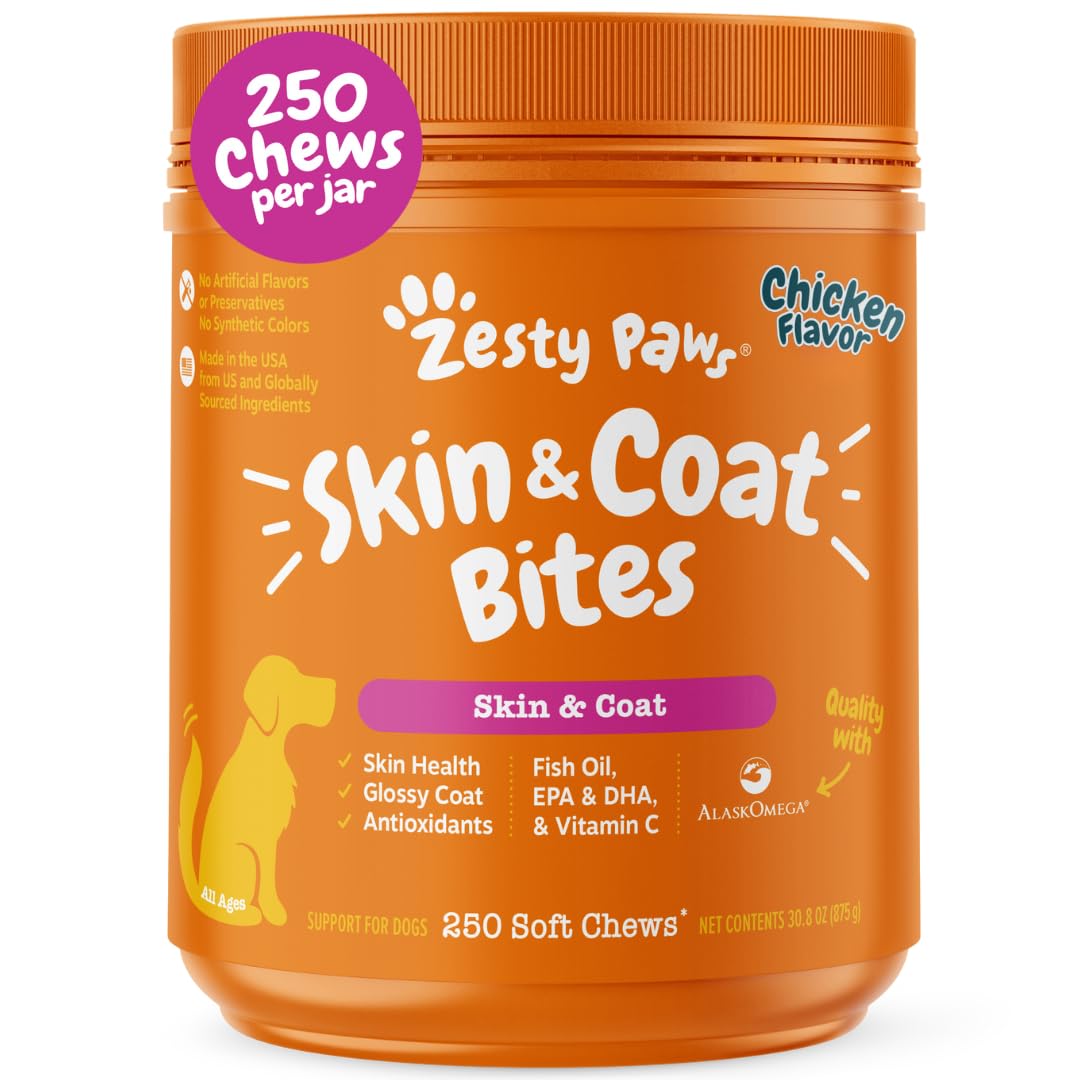 Frasco de gomitas Zesty Paws Omega-3 para perros, pelaje saludable.