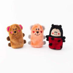 Juguete ZippyPaws Miniz Squeakie Buddies con corazones para juego interactivo.