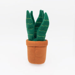 Peluche Snake Plant de ZippyPaws con sonido medio para estimular juego.