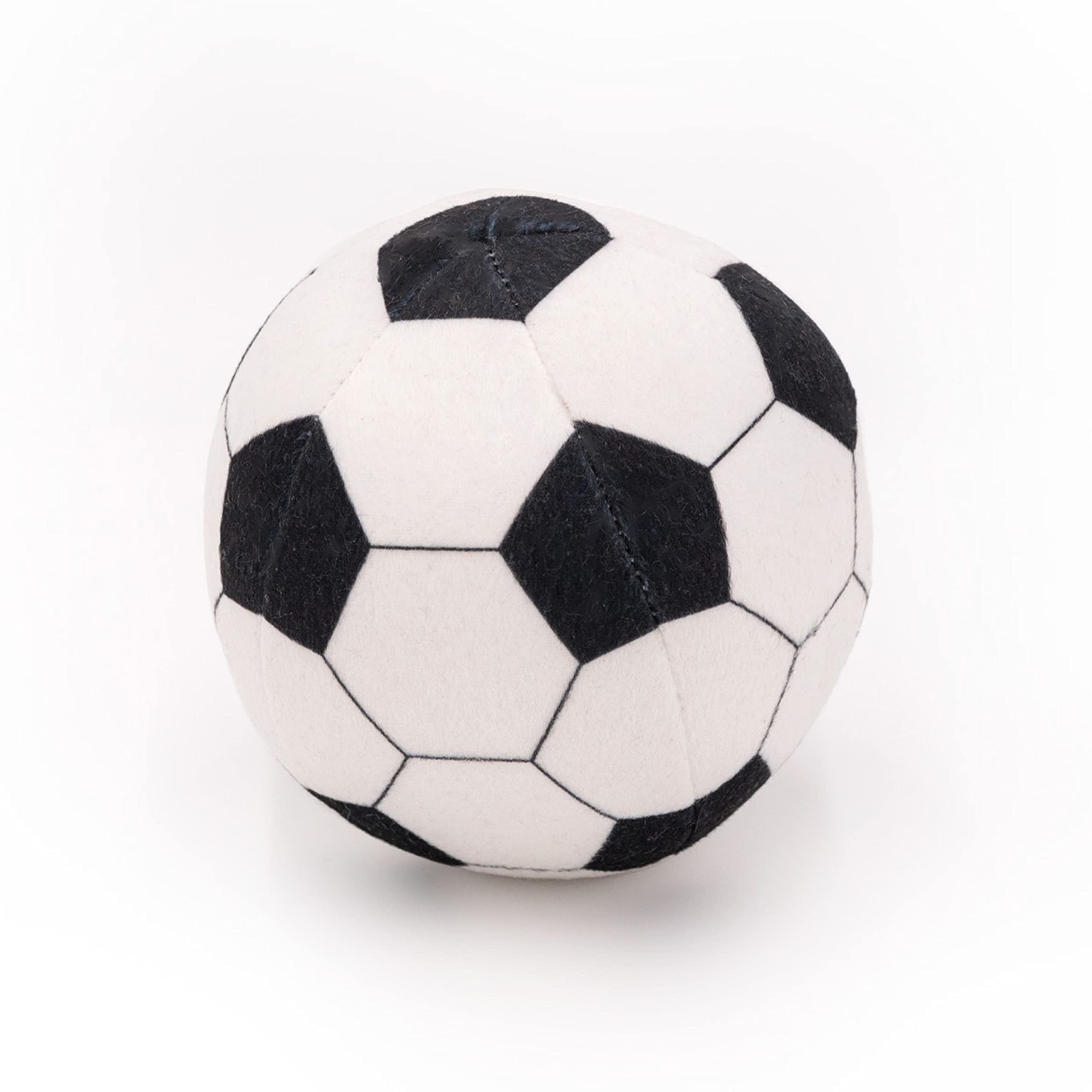 ZippyPaws SportsBallz, parche de liga en el diseño, perfecto para juego temático.