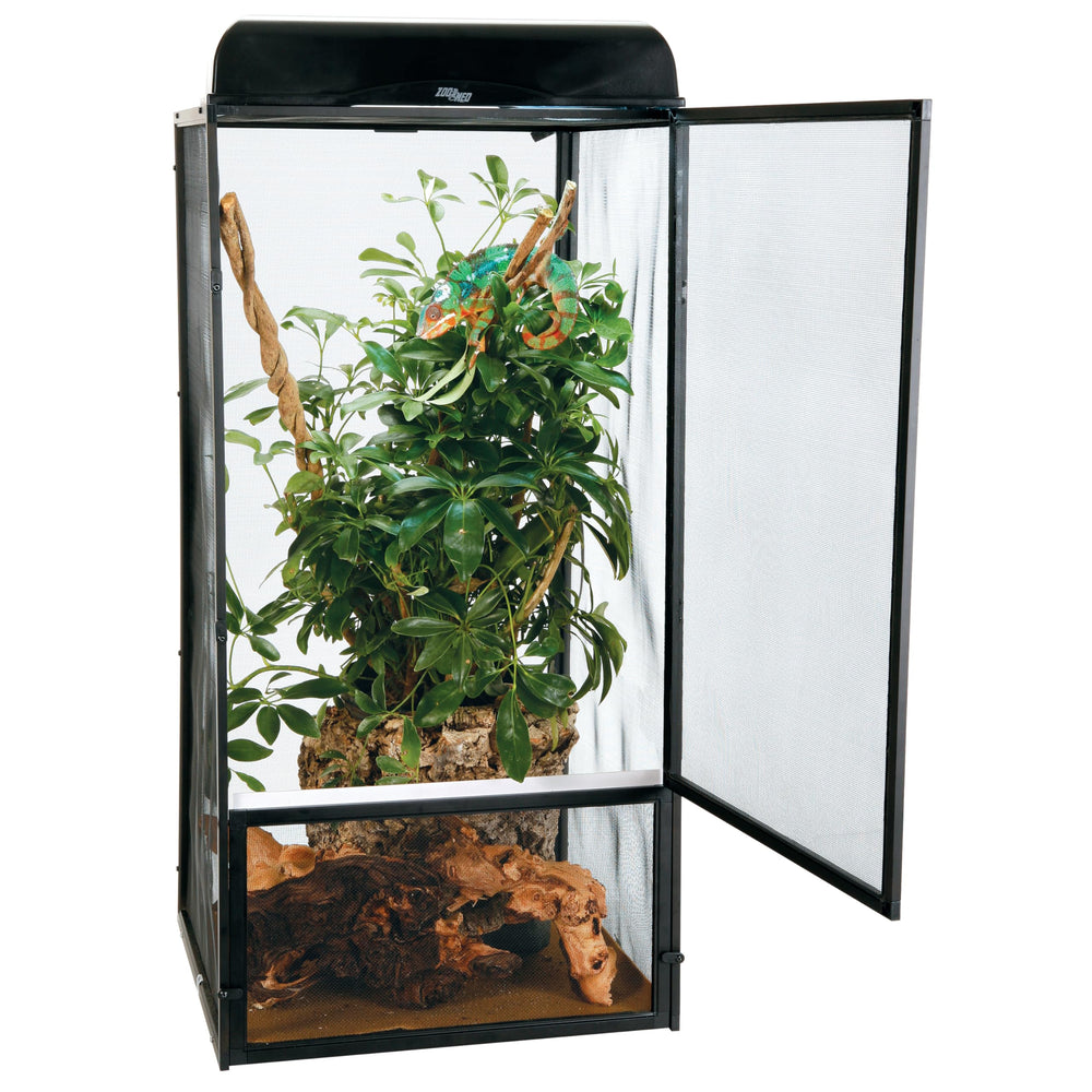 Zoo Med ReptiBreeze jaula con puerta frontal grande para acceso cómodo y limpieza fácil.